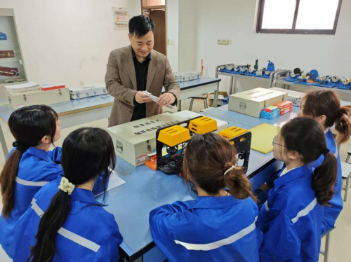 一举双赢！集大诚毅深蓝科技树船舶绿色运维新标杆