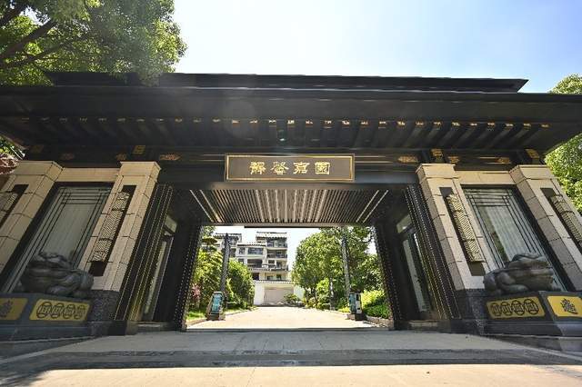 【喜迎元旦 温暖相伴——2026中富康养联欢文艺活动在福清圆满举办】图1