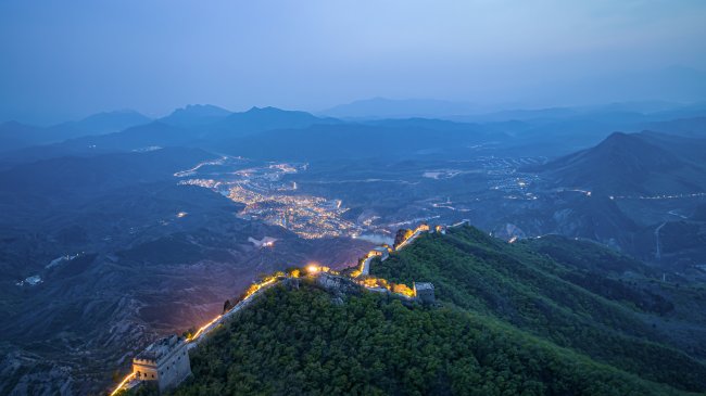 【古北水镇推出“长城塔秀”，打造长城脚下夜间文旅新地标】图1