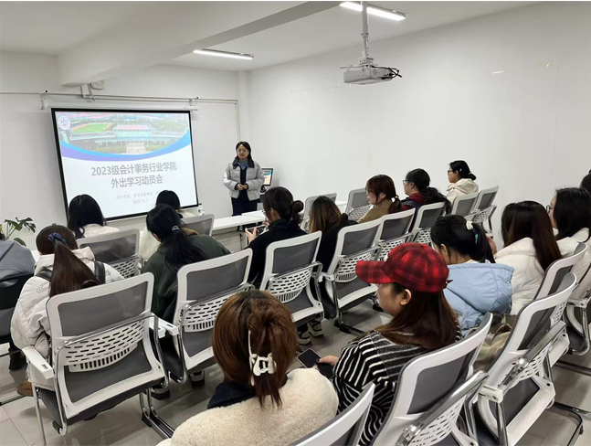 立德树人守初心 教学改革担使命——记郑州经贸学院教师魏攀教书育人事迹